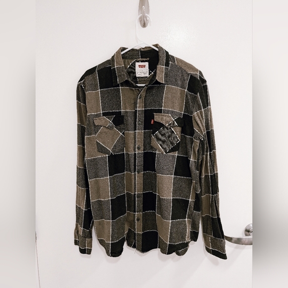 Levi's Plaid Shirt - Picture 1 of 4